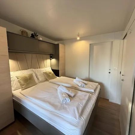 Gold Mobile Homes D&l * بيوغْغاد نا موغو